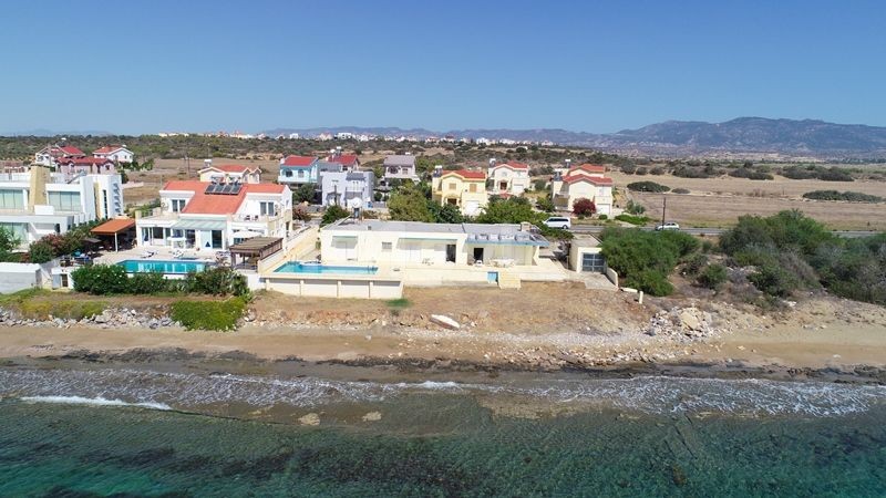 PRE 74 TURKISH TITLE DEED, ON THE BEACH WITH A PRIVATE POOL, 3 BEDROOM BUNGALOW IN BOGAZ