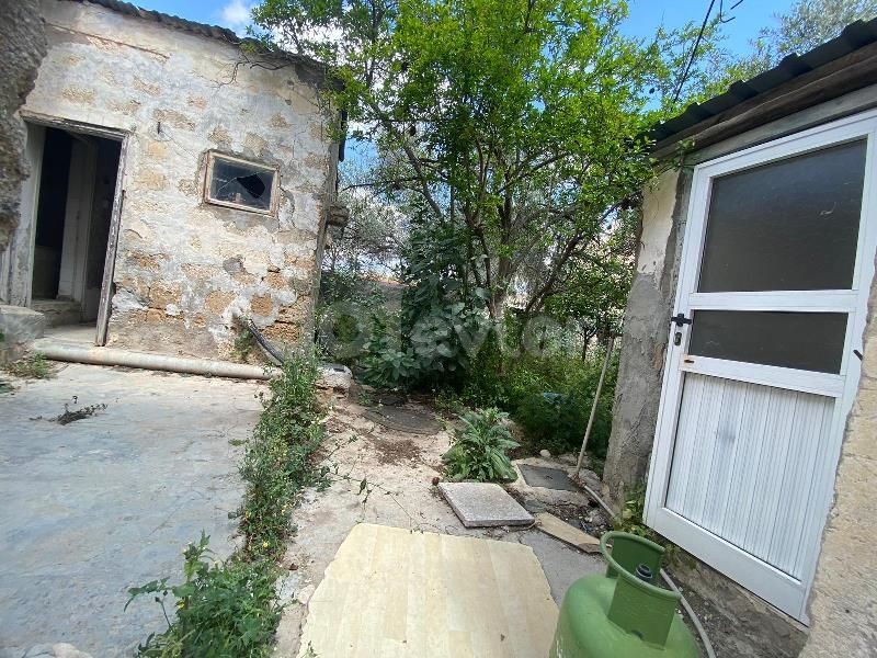 1-BETT-BUNGALOW IN DER ALTSTADT / FAMAGUSTA