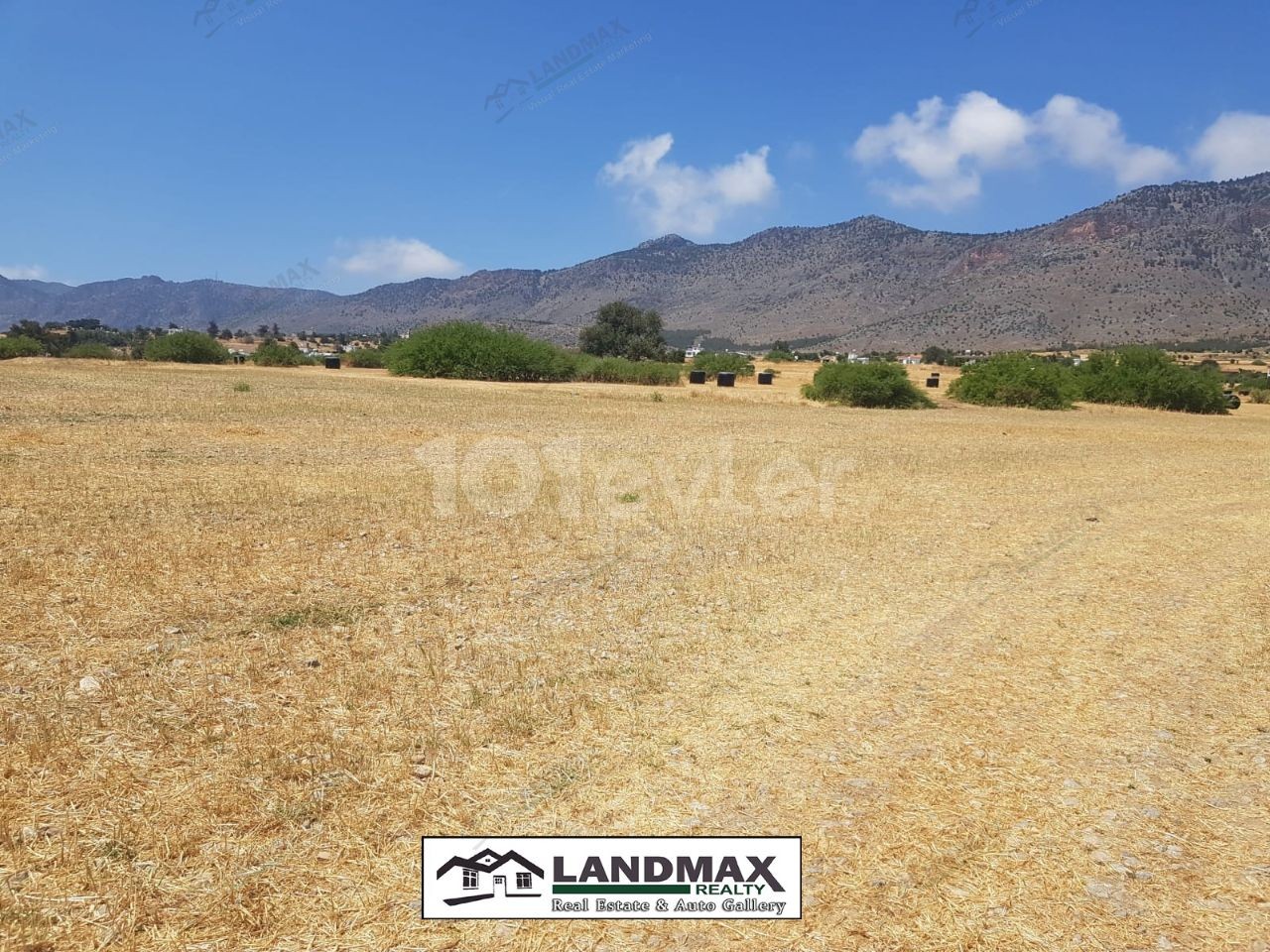 LAND FOR SALE ❗️Kıbrıs, Girne Yukarı Dikmen de yatırımlık, inşaat yapmaya uygun tüm alt yapısı hazır, 3 dönüm 2 evlek  eşdeğer koçanlı satılık arazi!  in 3 Dönüm 2 Evlek Area Land for sale, for investment, Exchange Title, with all ready infrastructure for construction, Located in Kyrenia, Yukarı Dik