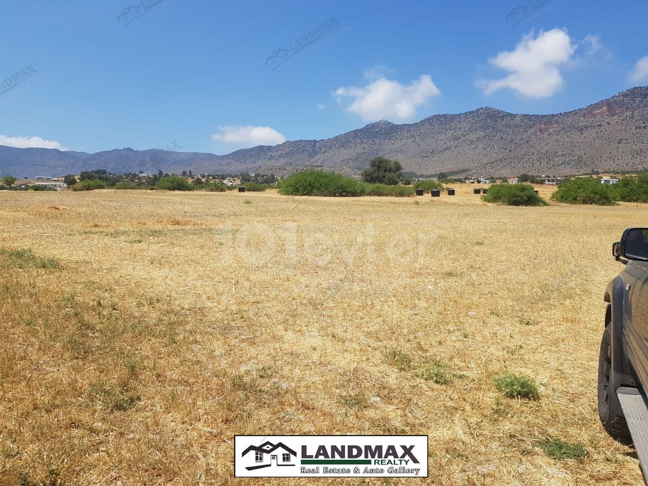 LAND FOR SALE ❗️Kıbrıs, Girne Yukarı Dikmen de yatırımlık, inşaat yapmaya uygun tüm alt yapısı hazır, 3 dönüm 2 evlek  eşdeğer koçanlı satılık arazi!  in 3 Dönüm 2 Evlek Area Land for sale, for investment, Exchange Title, with all ready infrastructure for construction, Located in Kyrenia, Yukarı Dik