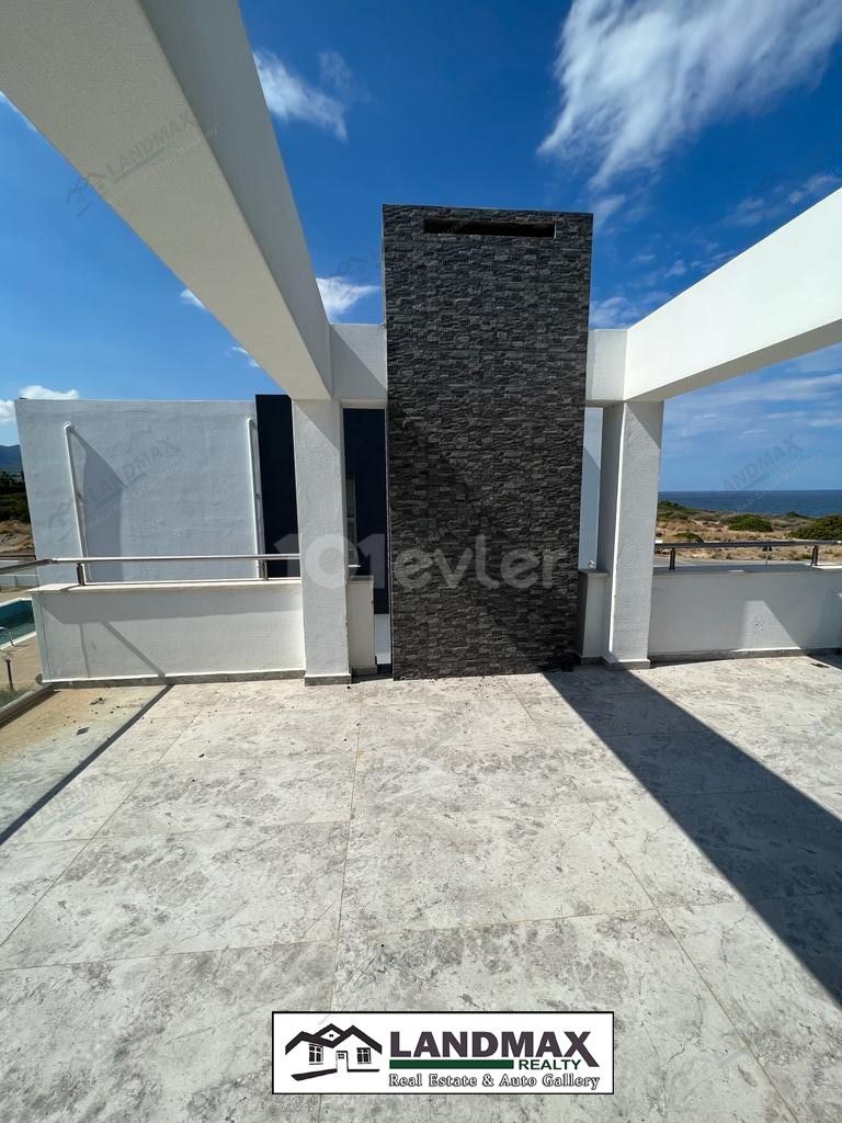 MAGNIFICENT MOUNTAIN AND SEA VIEW, IMMEDIATE DELIVERY, DETACHED, POOL, FULLY BUILT-IN KITCHEN, CENTRAL HEATING AND COOLING SYSTEM, ALL ROOMS EN-SUITE 3+1 ULTRA LUXURIOUS FOR SALE…