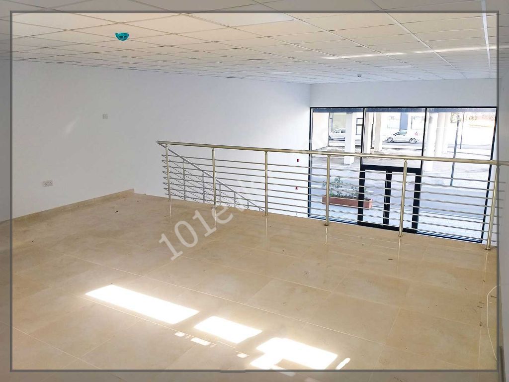 108m2 Rental Shop in Caddemm ** 