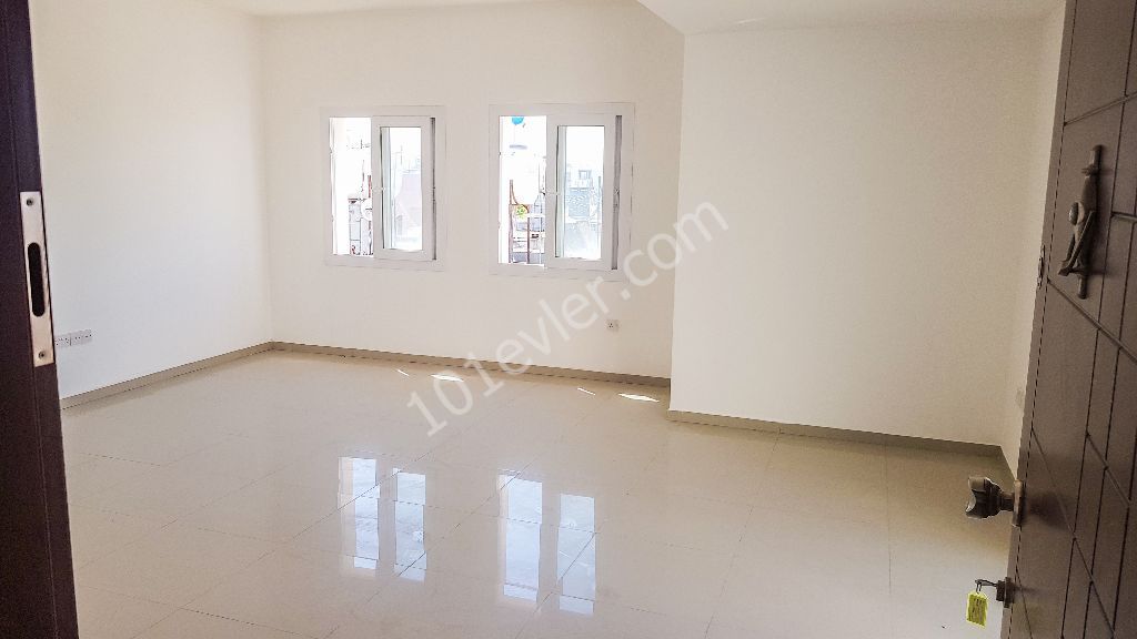 ZERO 3 +1 PENTHOUSE FOR SALE IN MITREELI, NICOSIA FROM THE OWNER ** 