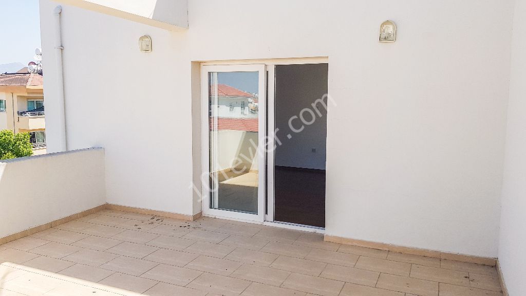 NULL 3 + 1 PENTHOUSE ZUM VERKAUF IN NIKOSIA GEHRUNG VOM EIGENTÜMER ** 