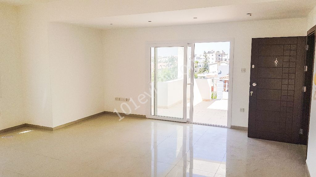 NULL 3 + 1 PENTHOUSE ZUM VERKAUF IN NIKOSIA GEHRUNG VOM EIGENTÜMER ** 