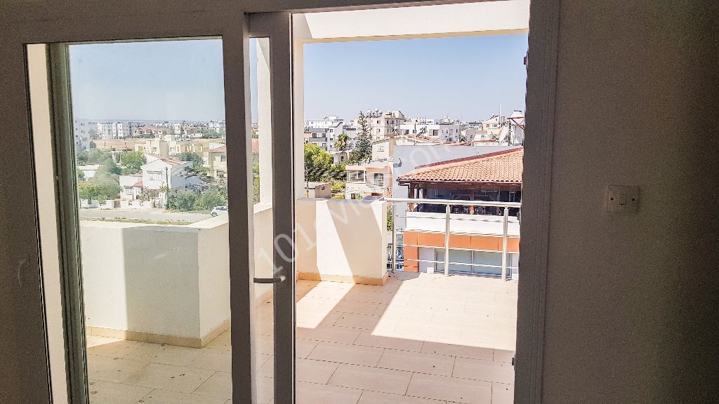 SAHİBİNDEN LEFKOŞA GÖNYELİ'DE SATILIK  SIFIR 3 +1 PENTHOUSE