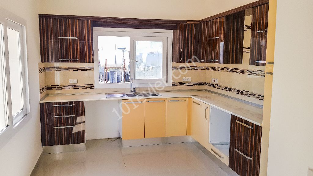 ZERO 3 +1 PENTHOUSE FOR SALE IN MITREELI, NICOSIA FROM THE OWNER ** 