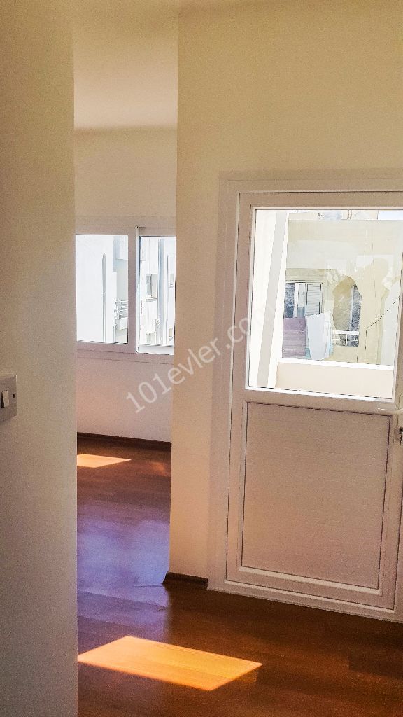 SAHİBİNDEN LEFKOŞA GÖNYELİ'DE SATILIK  SIFIR 3 +1 PENTHOUSE