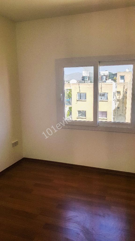 SAHİBİNDEN LEFKOŞA GÖNYELİ'DE SATILIK  SIFIR 3 +1 PENTHOUSE