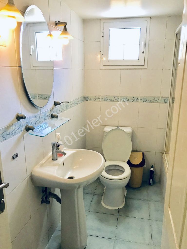 Detached House To Rent in Küçük Kaymaklı, Nicosia