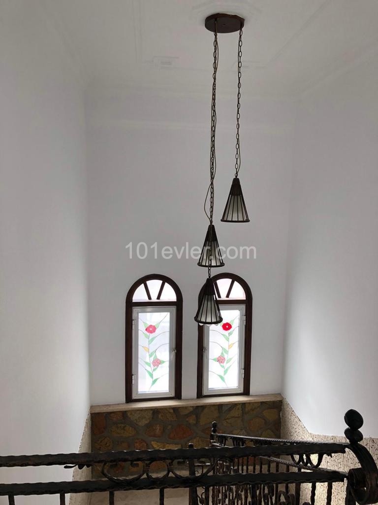 Luxury Turkish Kochanli Villa for Sale in Nicosia/Mitreeli 4+1 ( 2.decommissioning of vehicles, plots, apartments, shops is carried out manually.) ** 