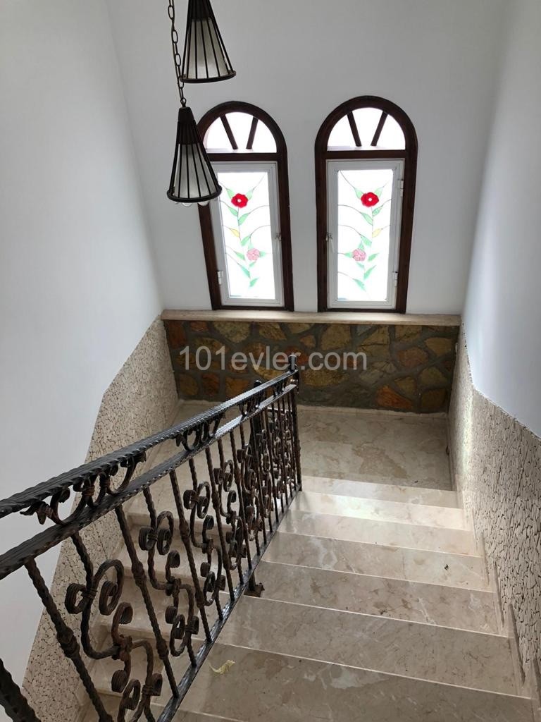 Luxury Turkish Kochanli Villa for Sale in Nicosia/Mitreeli 4+1 ( 2.decommissioning of vehicles, plots, apartments, shops is carried out manually.) ** 