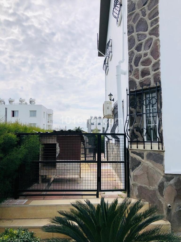 Luxury Turkish Kochanli Villa for Sale in Nicosia/Mitreeli 4+1 ( 2.decommissioning of vehicles, plots, apartments, shops is carried out manually.) ** 