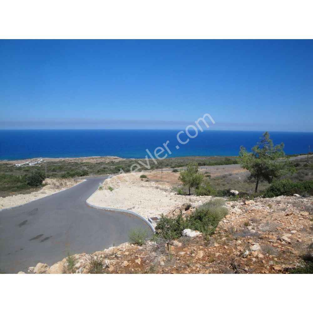 Residential Zoned Plot For Sale in Sadrazamköy, Kyrenia