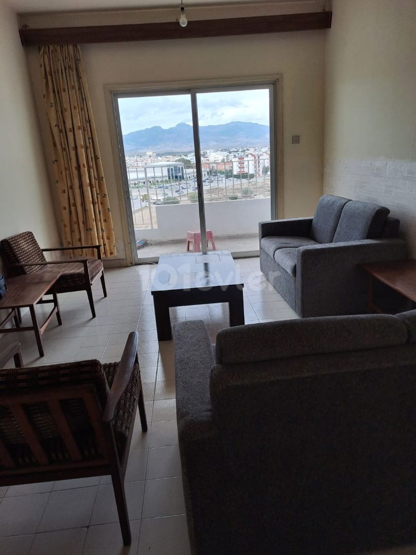 3+1 luxury fully furnitured flat in perfect location at a family apartment from owner