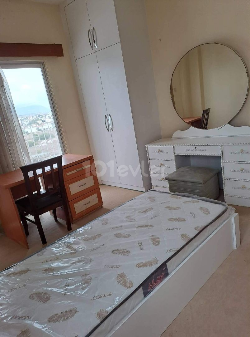 3+1 luxury fully furnitured flat in perfect location at a family apartment from owner