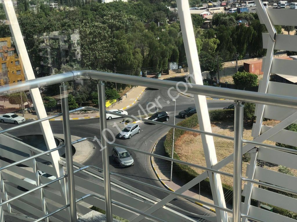 Büro Mieten in Girne Merkez, Kyrenia