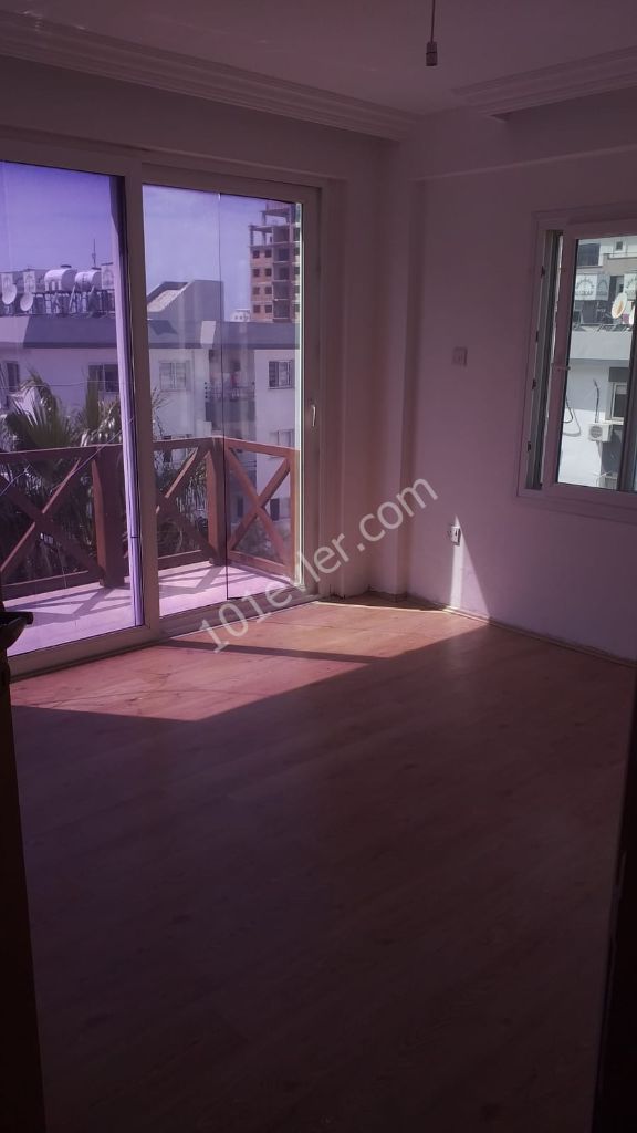 Flat To Rent in Girne Merkez, Kyrenia