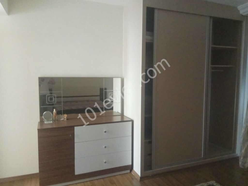 Flat To Rent in Girne Merkez, Kyrenia