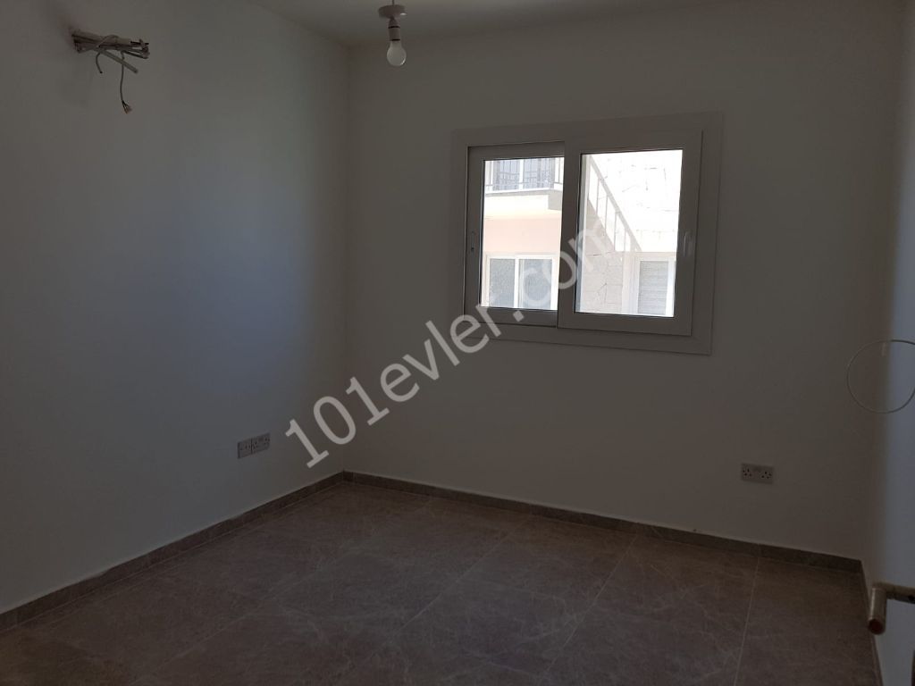 Flat To Rent in Alsancak, Kyrenia