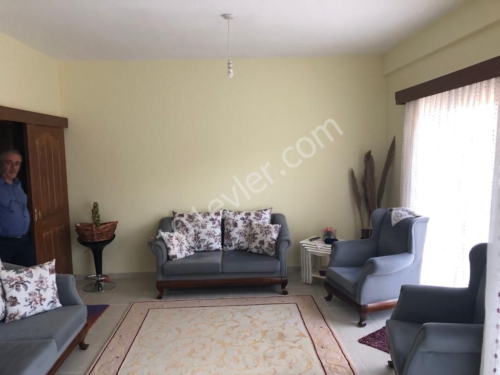 Flat To Rent in Girne Merkez, Kyrenia