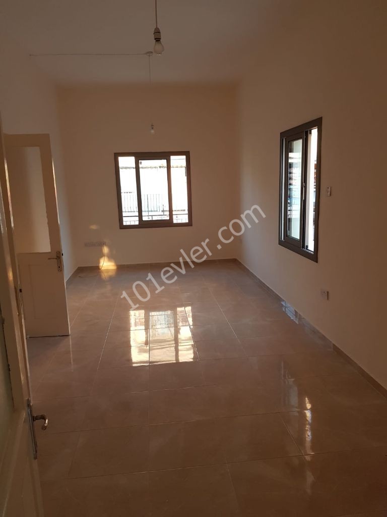 Detached House To Rent in Alsancak, Kyrenia