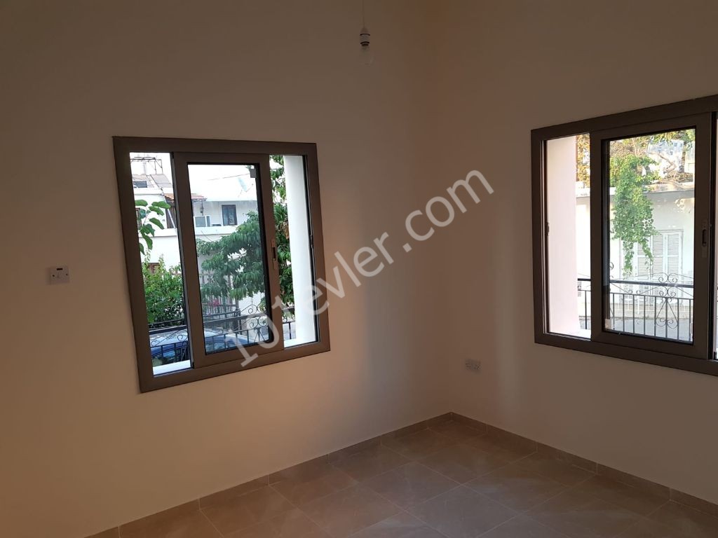 Detached House To Rent in Alsancak, Kyrenia