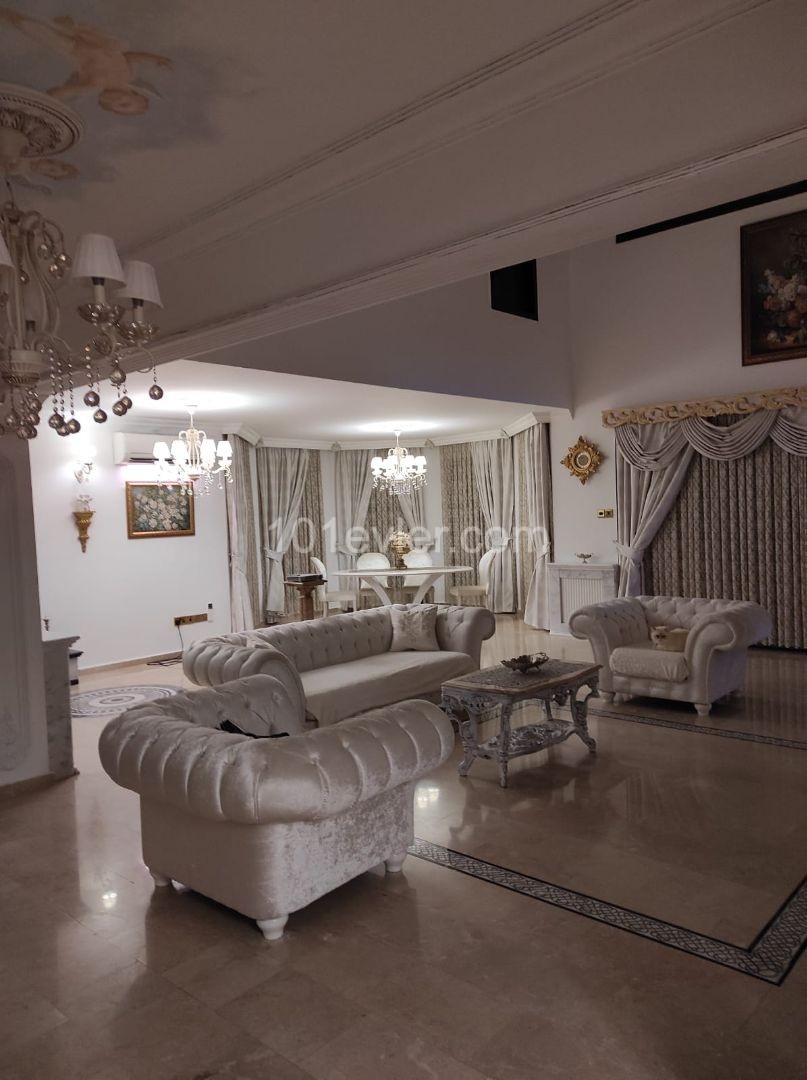 5 bedroom villa