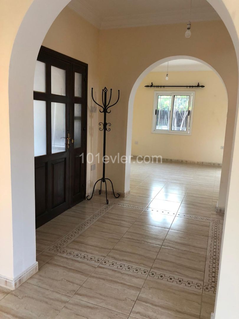 Kiralık 3 yatak odalı bungalow 