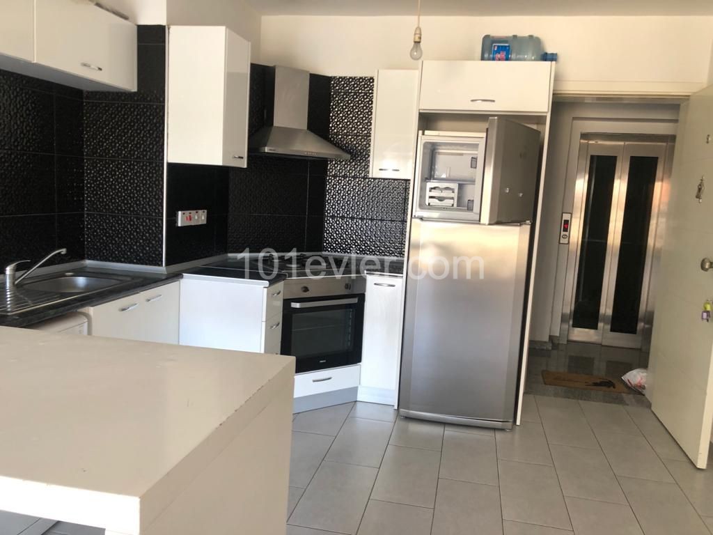 Flat To Rent in Girne Merkez, Kyrenia