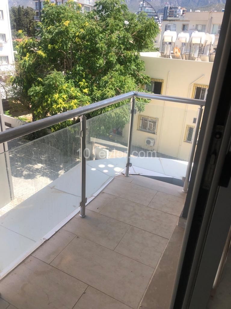 Flat To Rent in Girne Merkez, Kyrenia