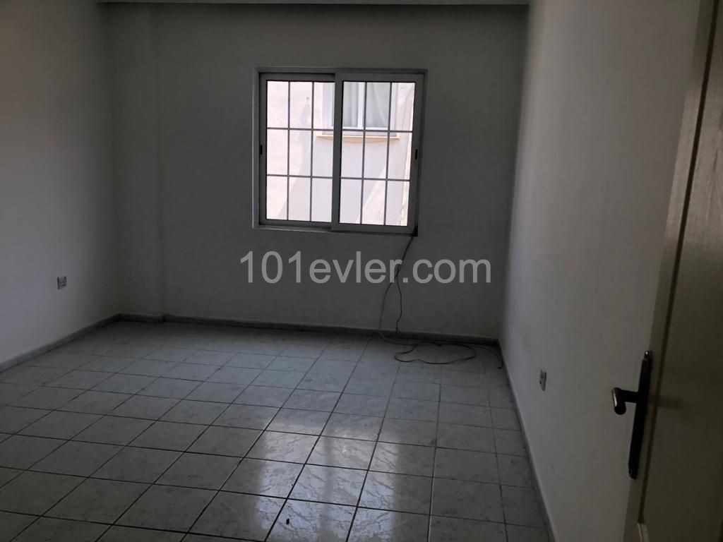 Flat To Rent in Girne Merkez, Kyrenia