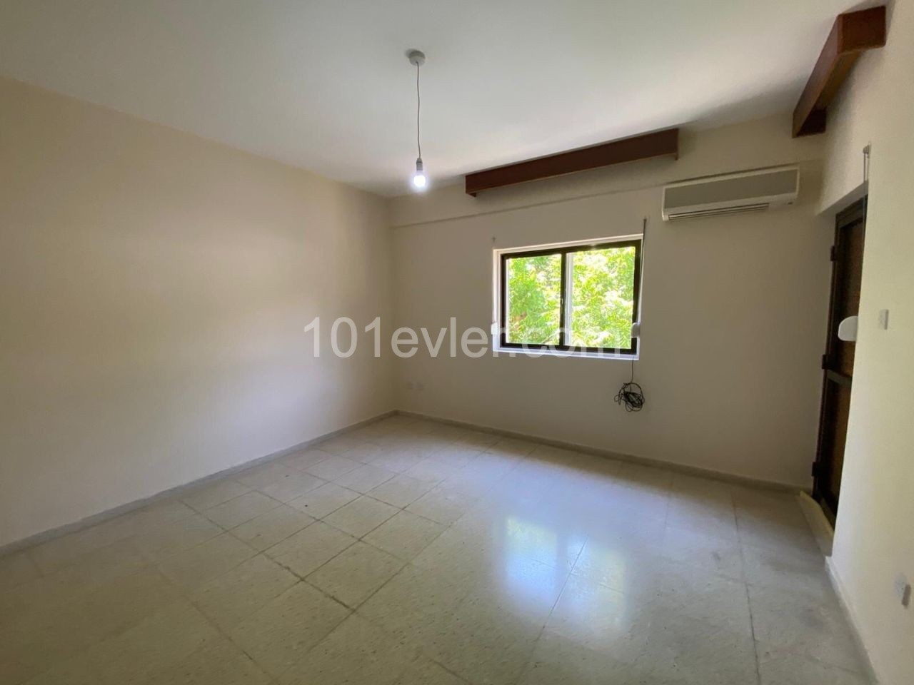 Office To Rent in Girne Merkez, Kyrenia