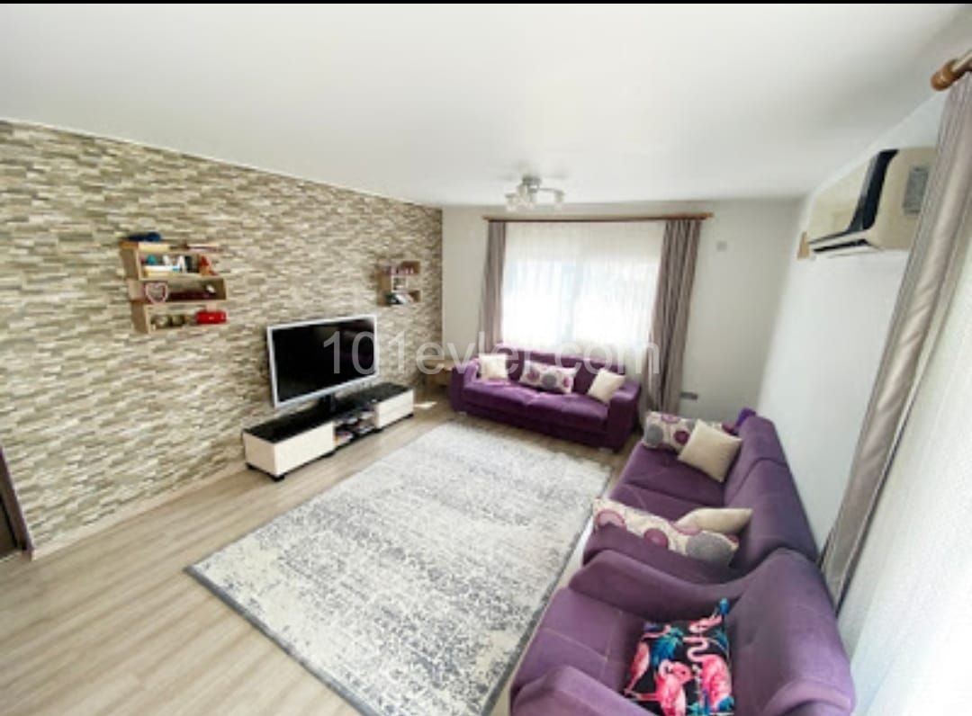 Flat To Rent in Girne Merkez, Kyrenia