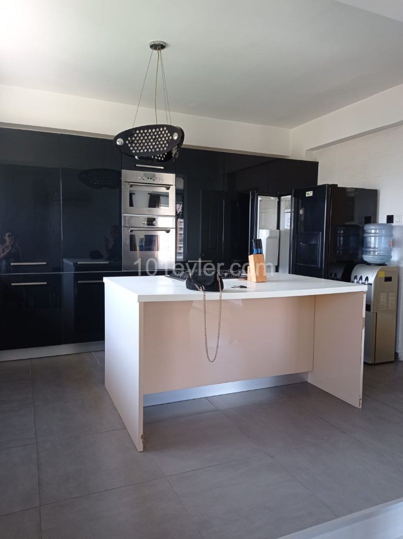 Flat To Rent in Doğanköy, Kyrenia