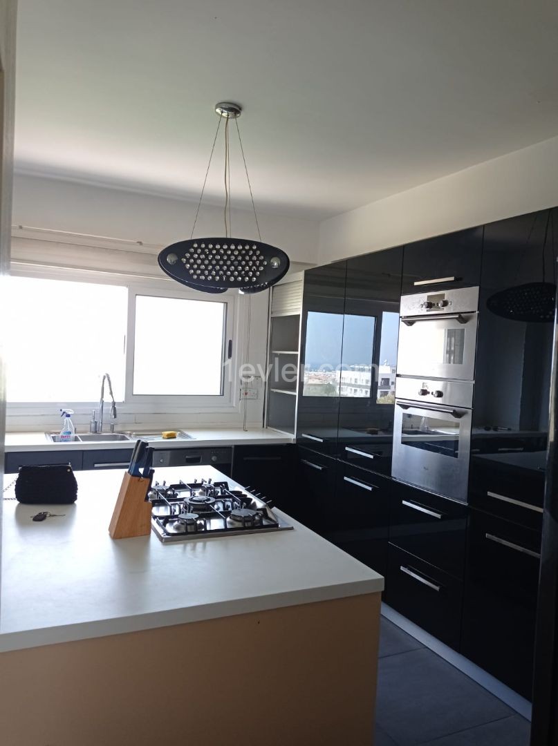 Flat To Rent in Doğanköy, Kyrenia