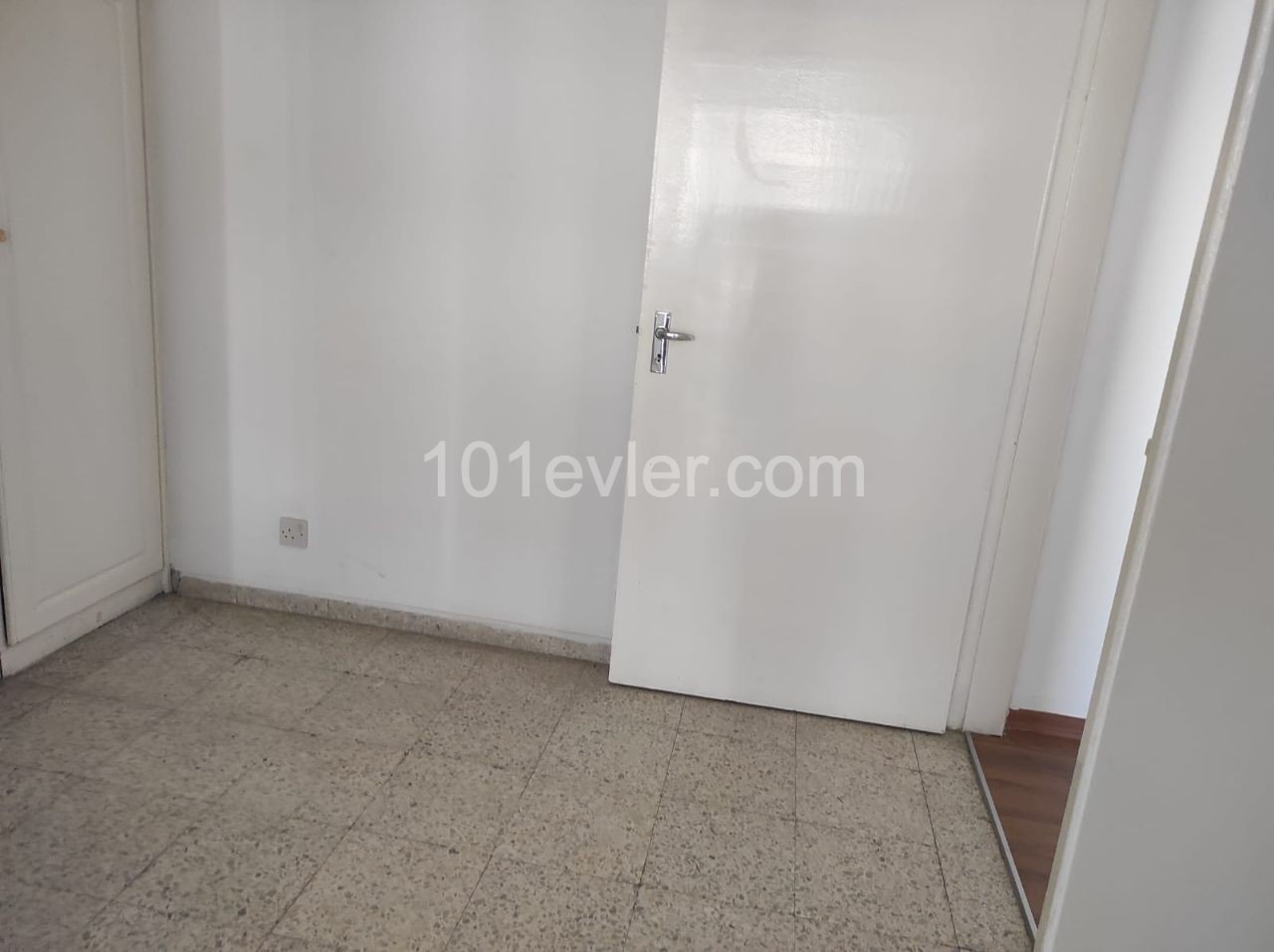 Flat To Rent in Girne Merkez, Kyrenia