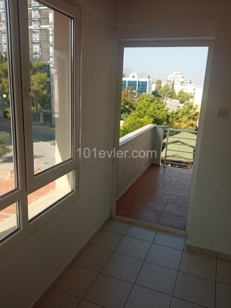 Flat To Rent in Girne Merkez, Kyrenia