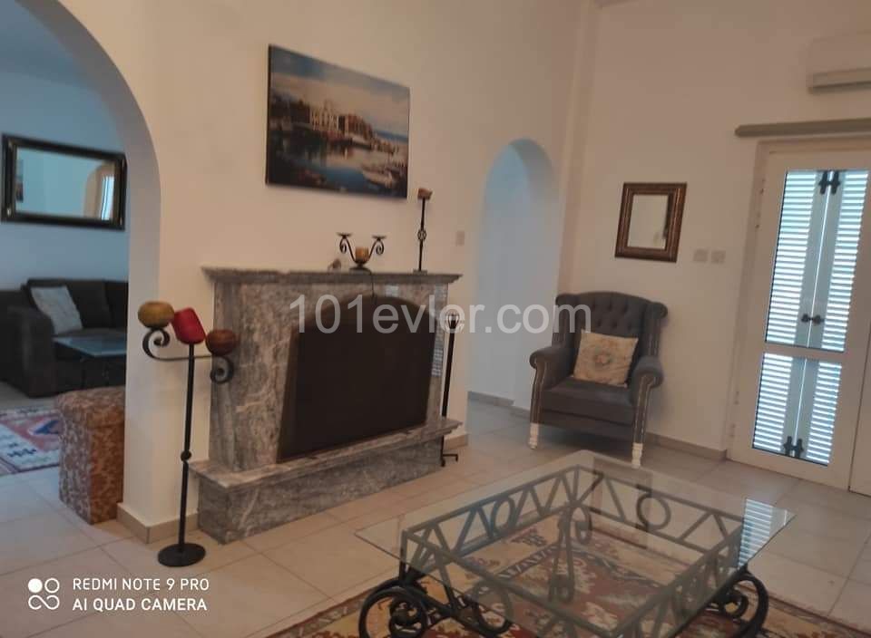 Kiralık 4 yatak odalı Villa 