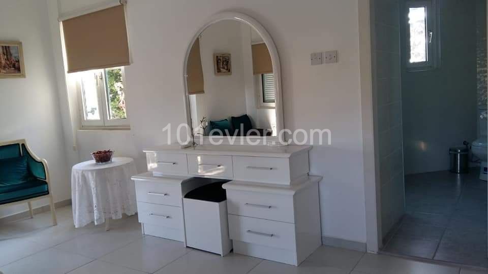 4 bedroom villa for rent ** 