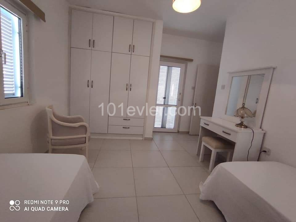 Kiralık 4 yatak odalı Villa 