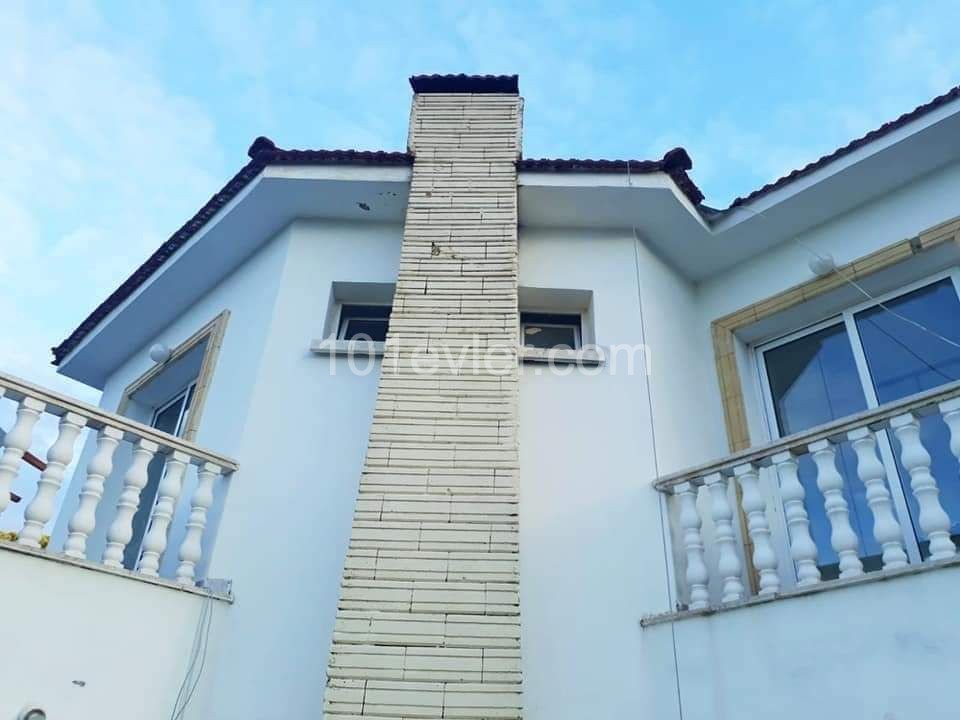 Satılık 3 yatak odalı Villa 