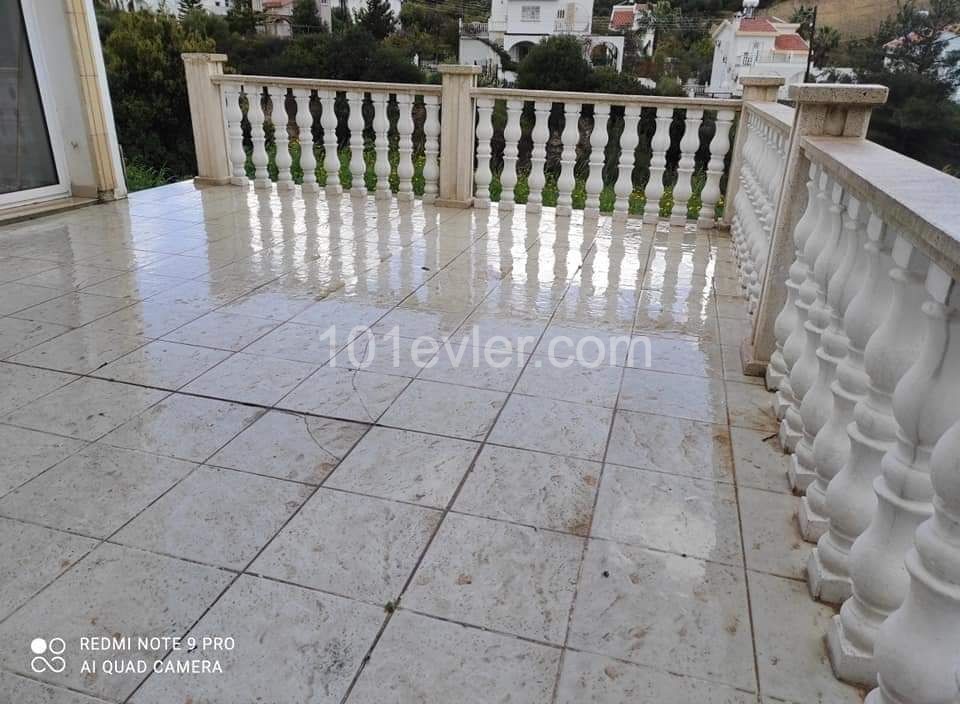 Satılık 3 yatak odalı Villa 