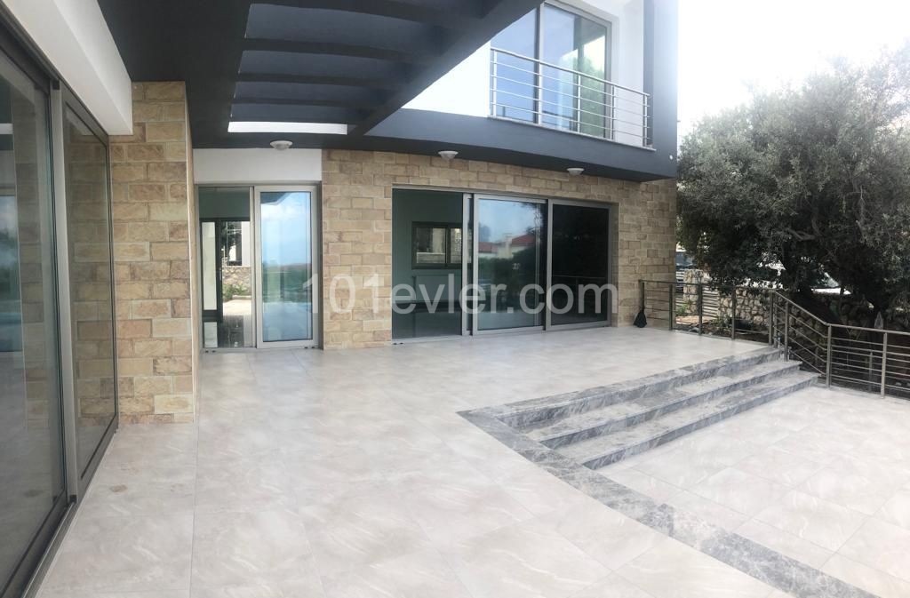 Satılık 3 yatak odalı Villa 