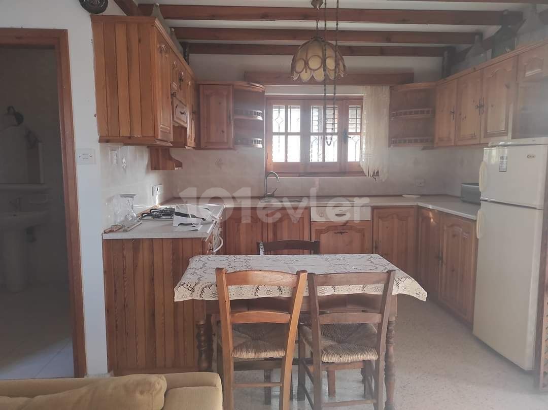 Alsancak'ta kiralık Müstakil ev 