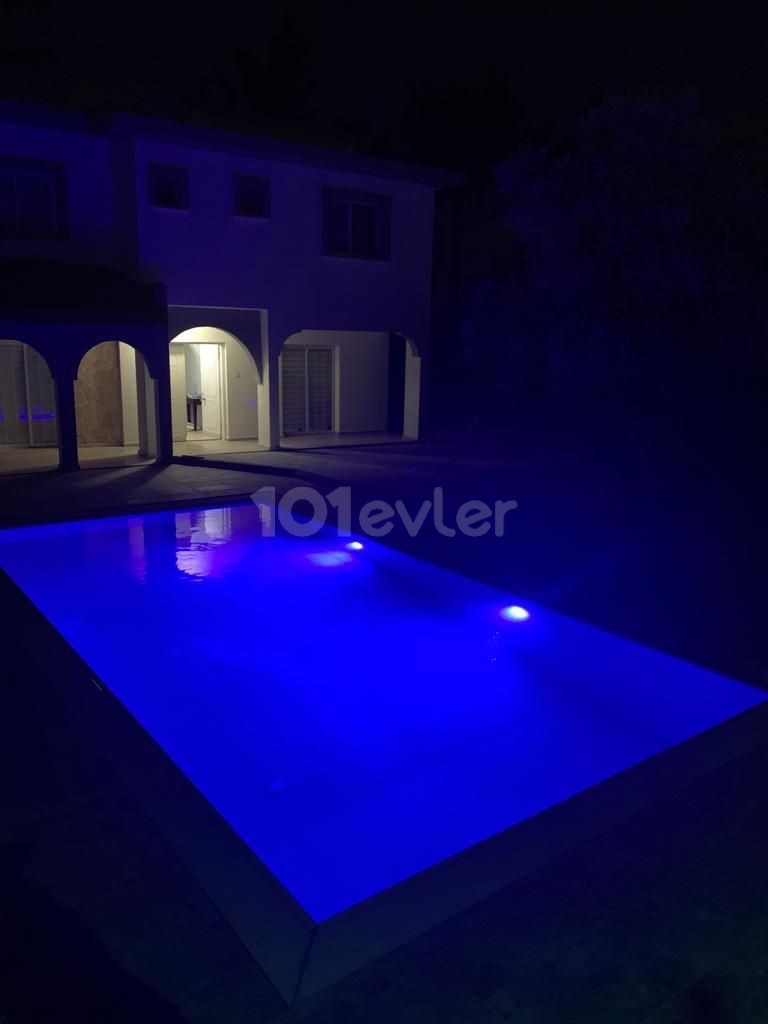 4 bedroom villa for rent ** 