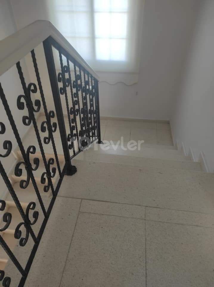 Günlük Kiralık 4 yatak odalı Villa 