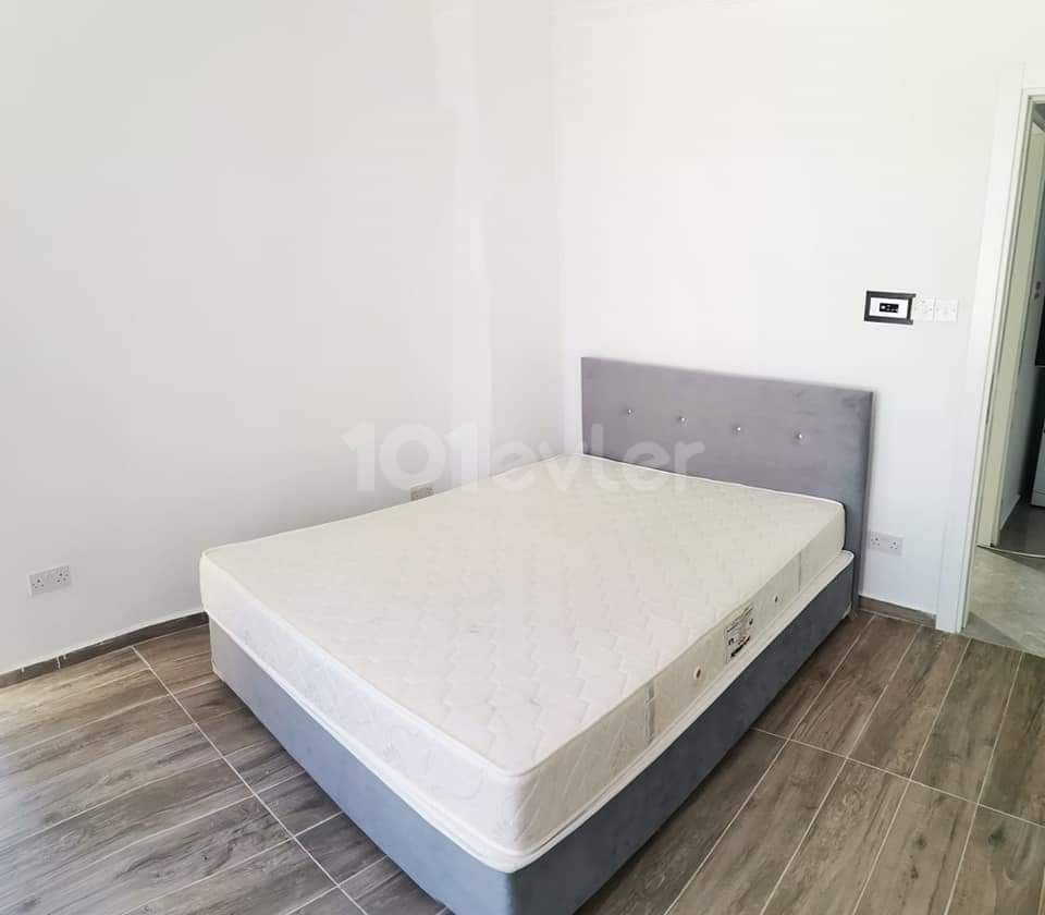 Apartment mit 1 Schlafzimmer ** 