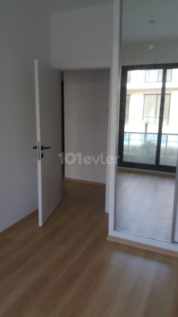 2 bedroom apartment ** 