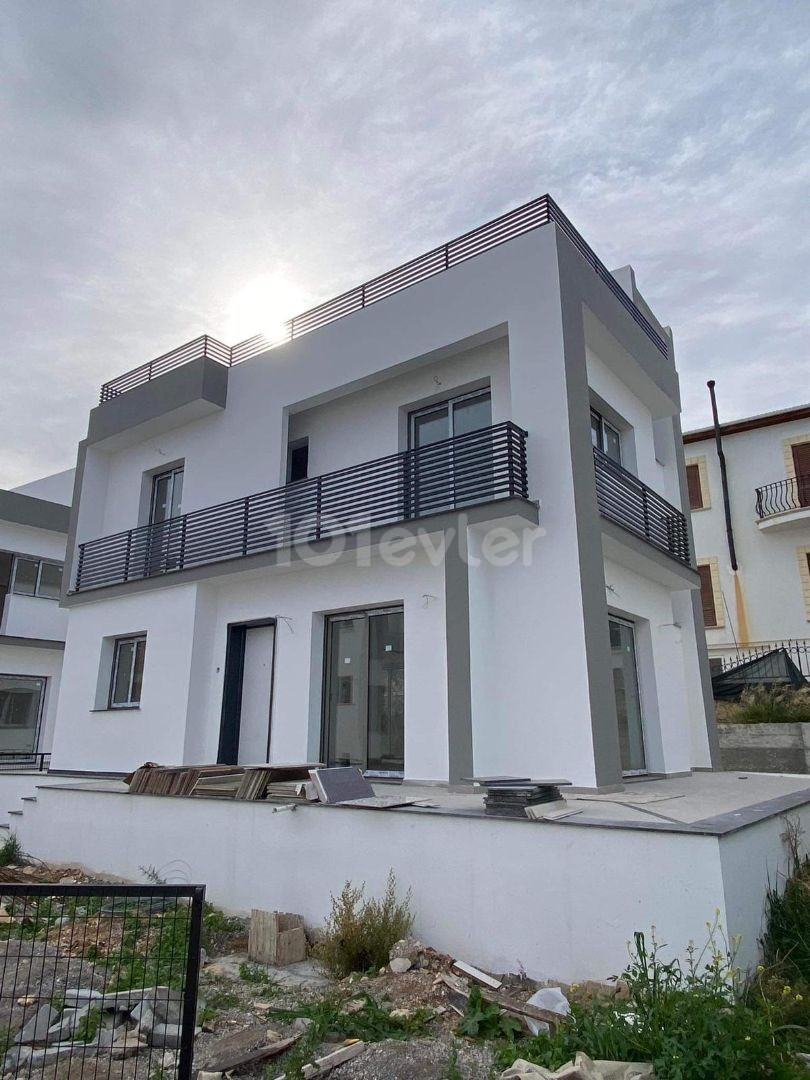 Satılık 3 yatak odalı Villa 